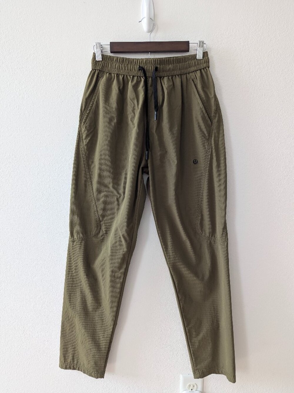 Lululemon Olive Stretch Joggers L